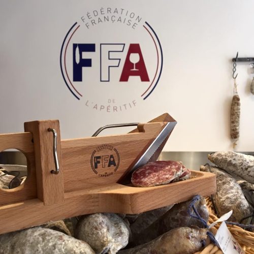 Guillotine à Saucisson - FFA - Fédération Française de l'Apéritif